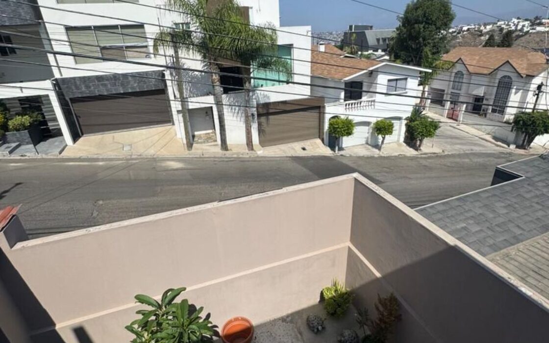 Casa en renta en Fracc. Monterrey, junto a Cumbres de Juárez